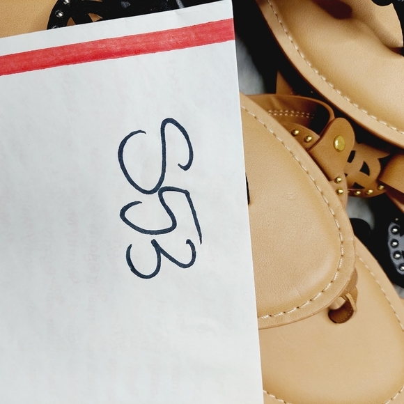 New Dolce Vita Gotie Brown/Black Laser Cut Thong Sandals S53 - Picture 8 of 8